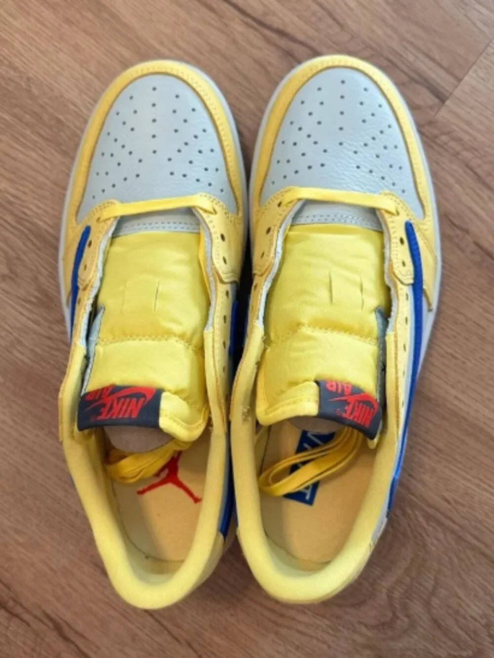 Air Jordan 1 Low OG x Travis Scott “Canary” Sneakers